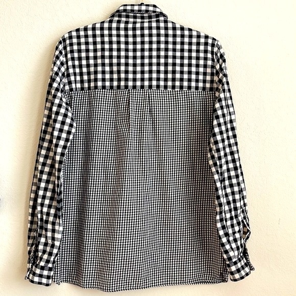 Zara Long Sleeve Button Down. Size: Large - Picture 4 of 8